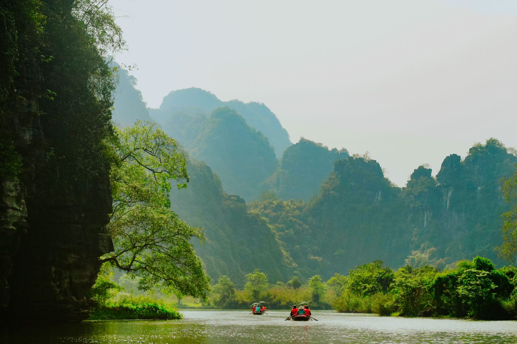Discover the wonders: Ninh Binh – Bai Dinh – Trang An full day tour